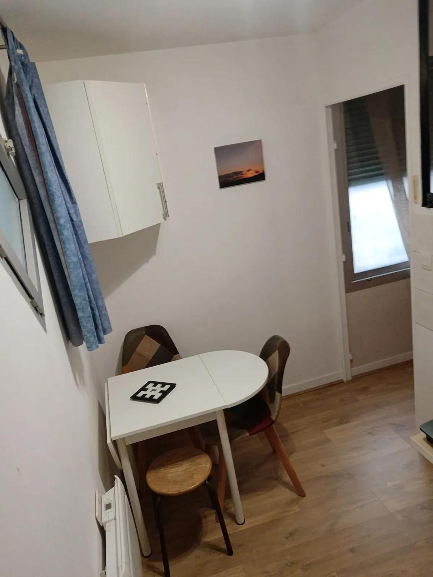 Studio Charmant A Clermont Ferrand 31 M² Parking Inclus Buitenkant foto